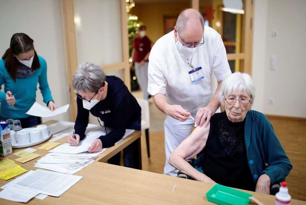 疫苗總動員—德美英疫苗接種情況介紹